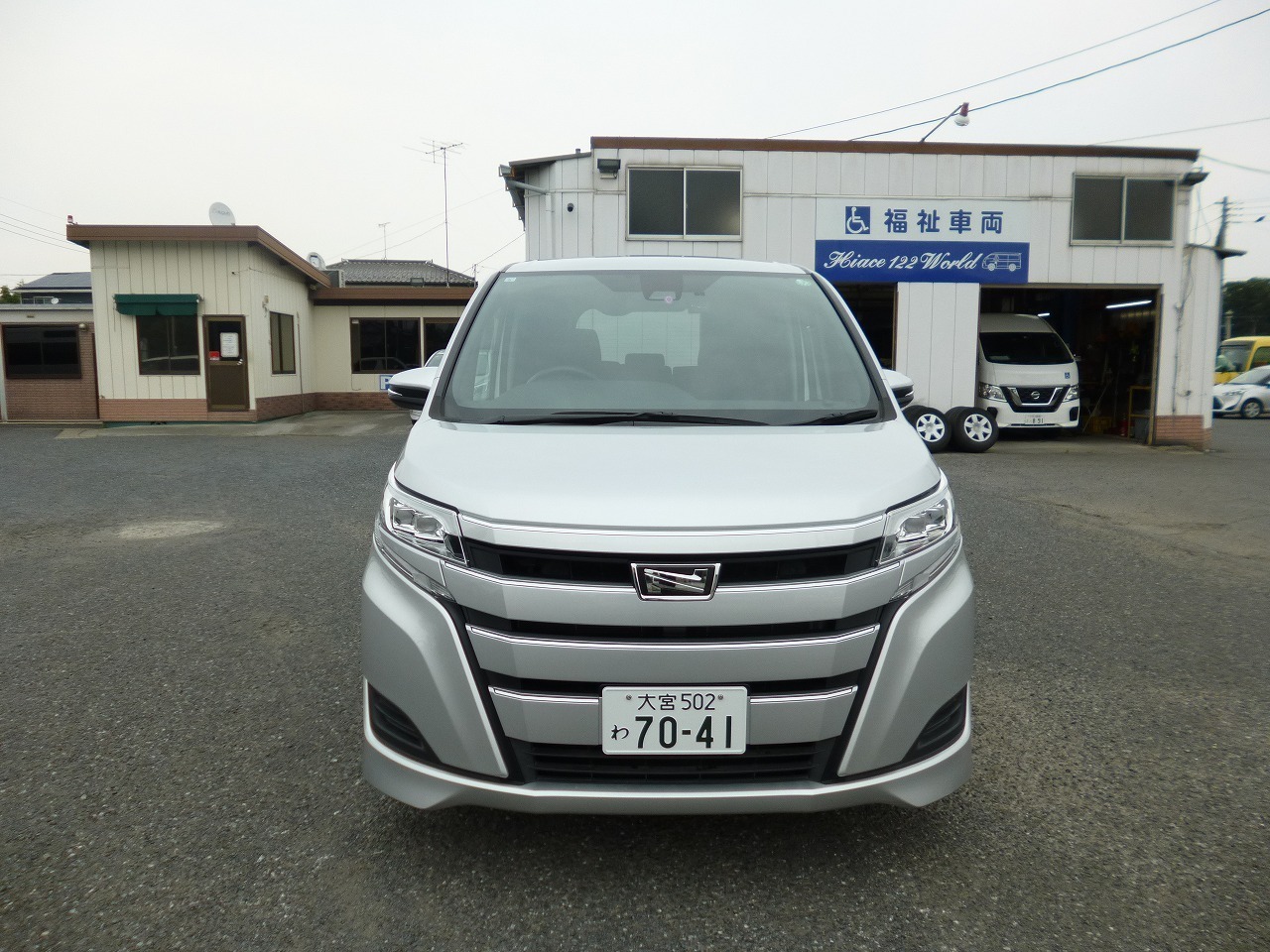 ミニバン・1BOX・ワゴン　レンタカー　長期　VOXY(7986)