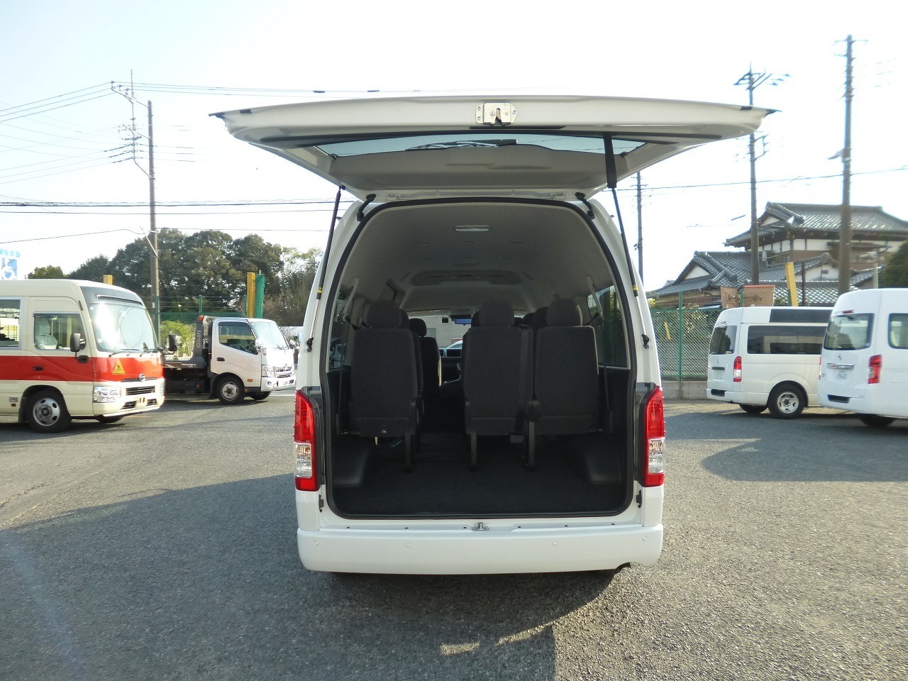 ミニバン 1BOX ワゴン　レンタカー　長期　ハイエース グランドキャビン(3892)