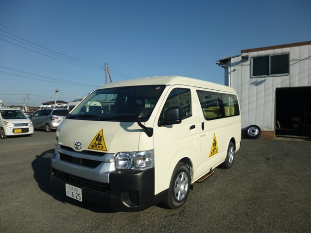 幼稚園バス　レンタカー　長期　中型免許 ハイエース(625)