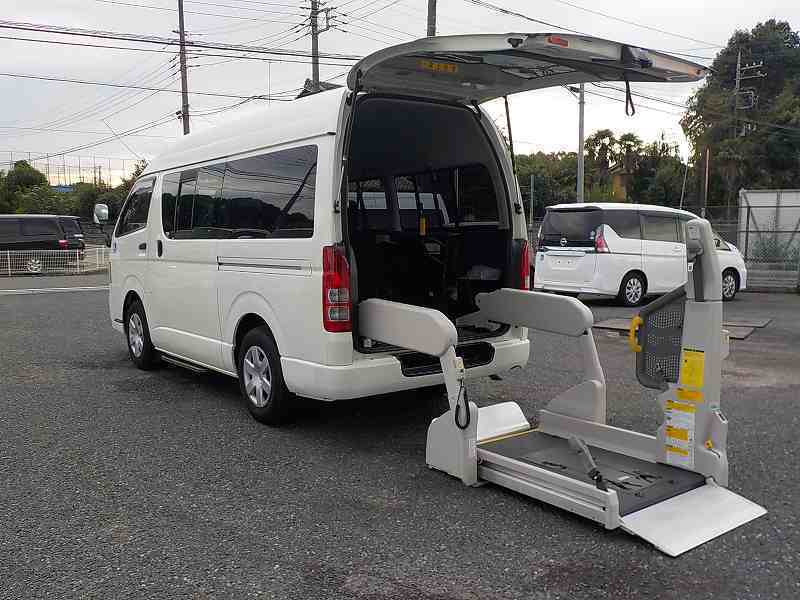 福祉車両　レンタカー　車椅子リフト車　ハイエース(1014)