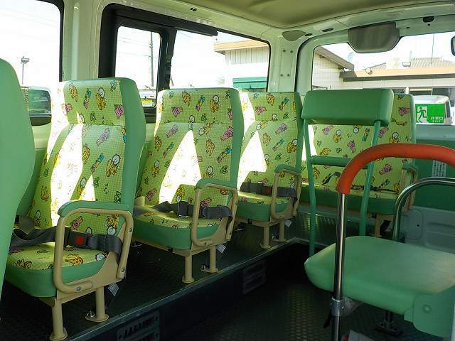 幼稚園バス　レンタカー　長期　普通免許 ハイエース(8050)
