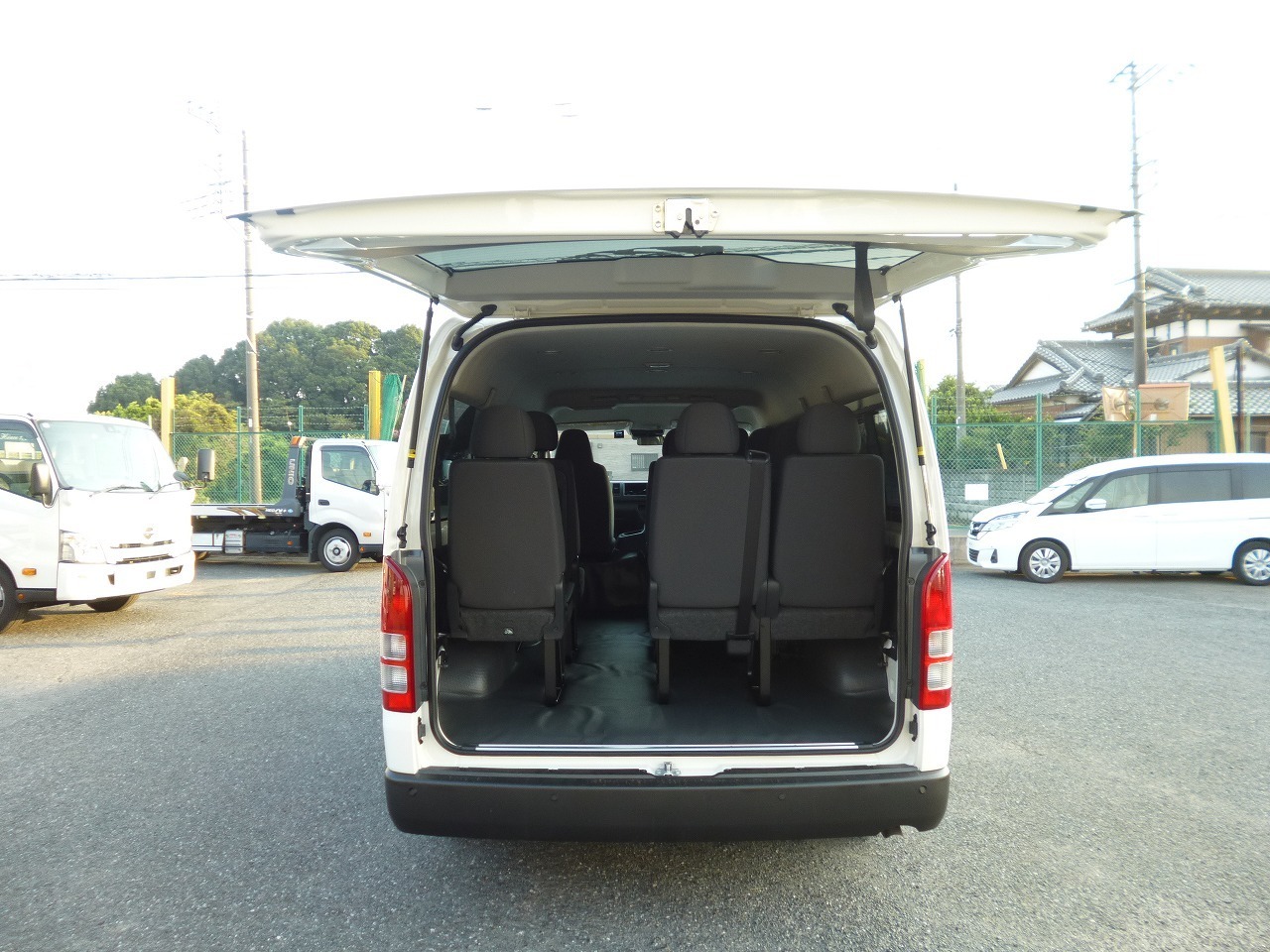 ミニバン 1BOX ワゴン　レンタカー　長期　ハイエース(3073)