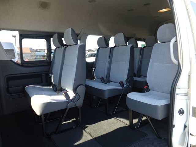 マイクロバス　レンタカー 長期 14人乗り ハイエースコミューター(367)