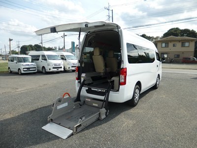 福祉車両　レンタカー　長期　車椅子リフト車　キャラバン(1148)
