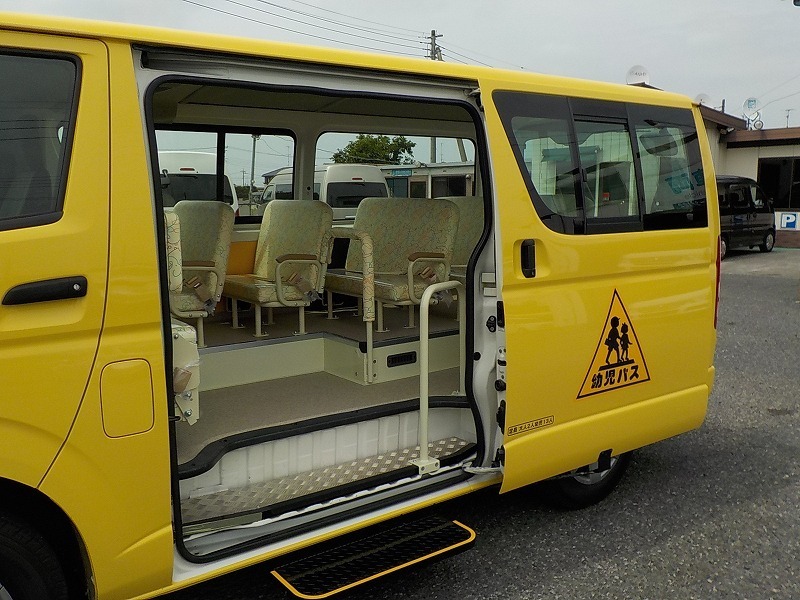 幼稚園バス　レンタカー　長期　普通免許 ハイエース(5602)