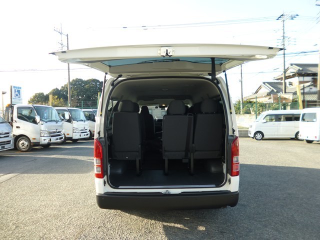 ミニバン 1BOX ワゴン　レンタカー　長期　ハイエース(461)