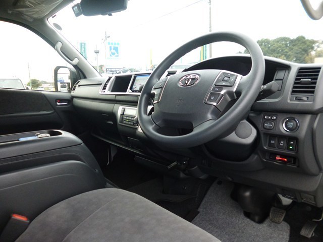 ミニバン 1BOX ワゴン　レンタカー　長期　ハイエース グランドキャビン(591)