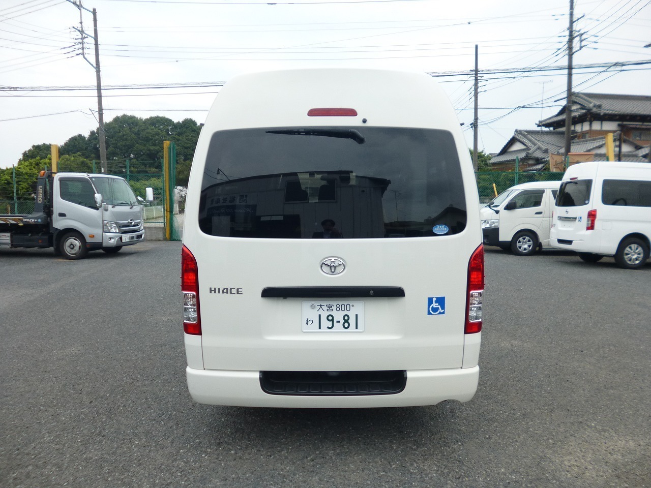 福祉車両　レンタカー　車椅子リフト車　ハイエース(1014)