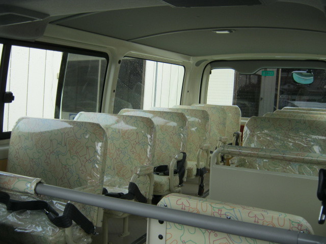 幼稚園バス　レンタカー　長期　中型免許 ハイエース(8196)