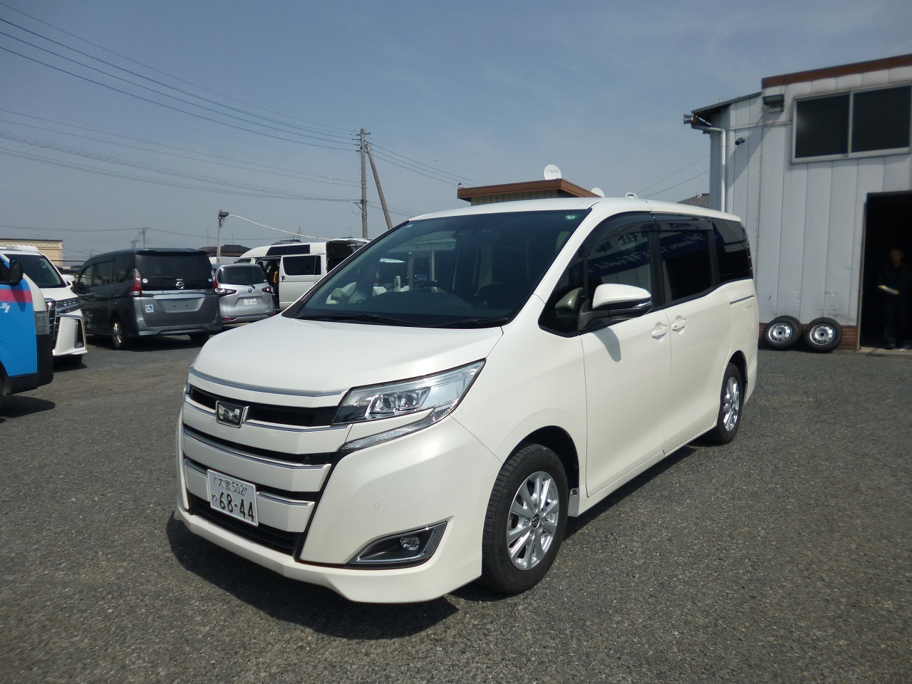 ミニバン・1BOX・ワゴン　レンタカー　長期　VOXY(7986)