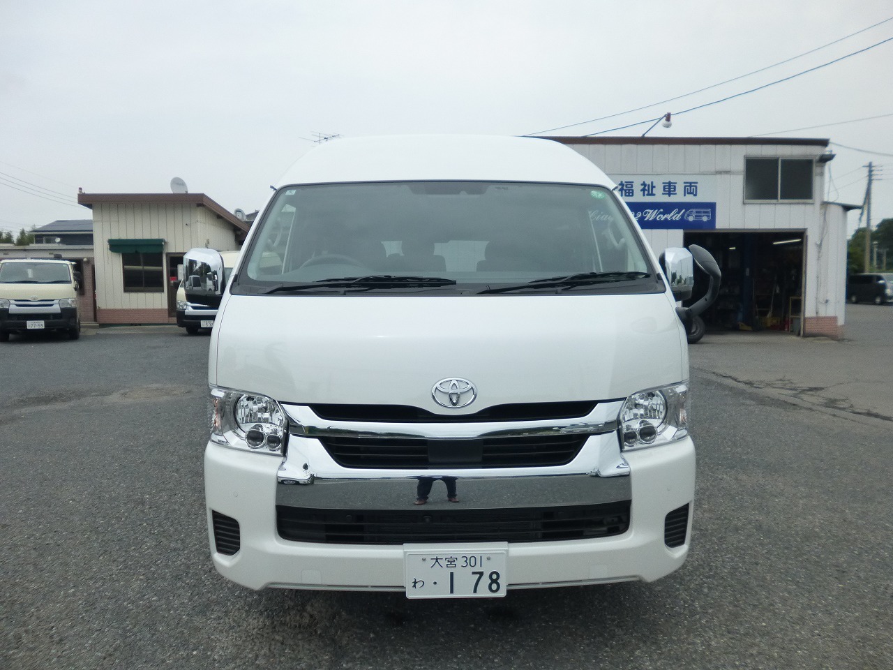 ミニバン 1BOX ワゴン　レンタカー　長期　ハイエース グランドキャビン(3892)