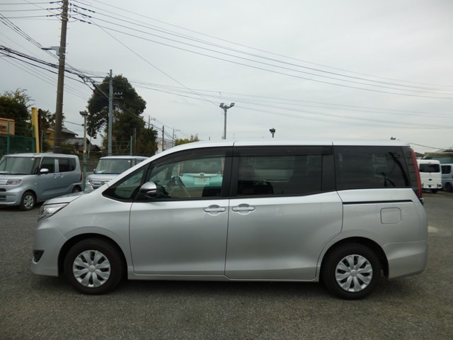 ミニバン・1BOX・ワゴン　レンタカー　長期　ノア(7922)