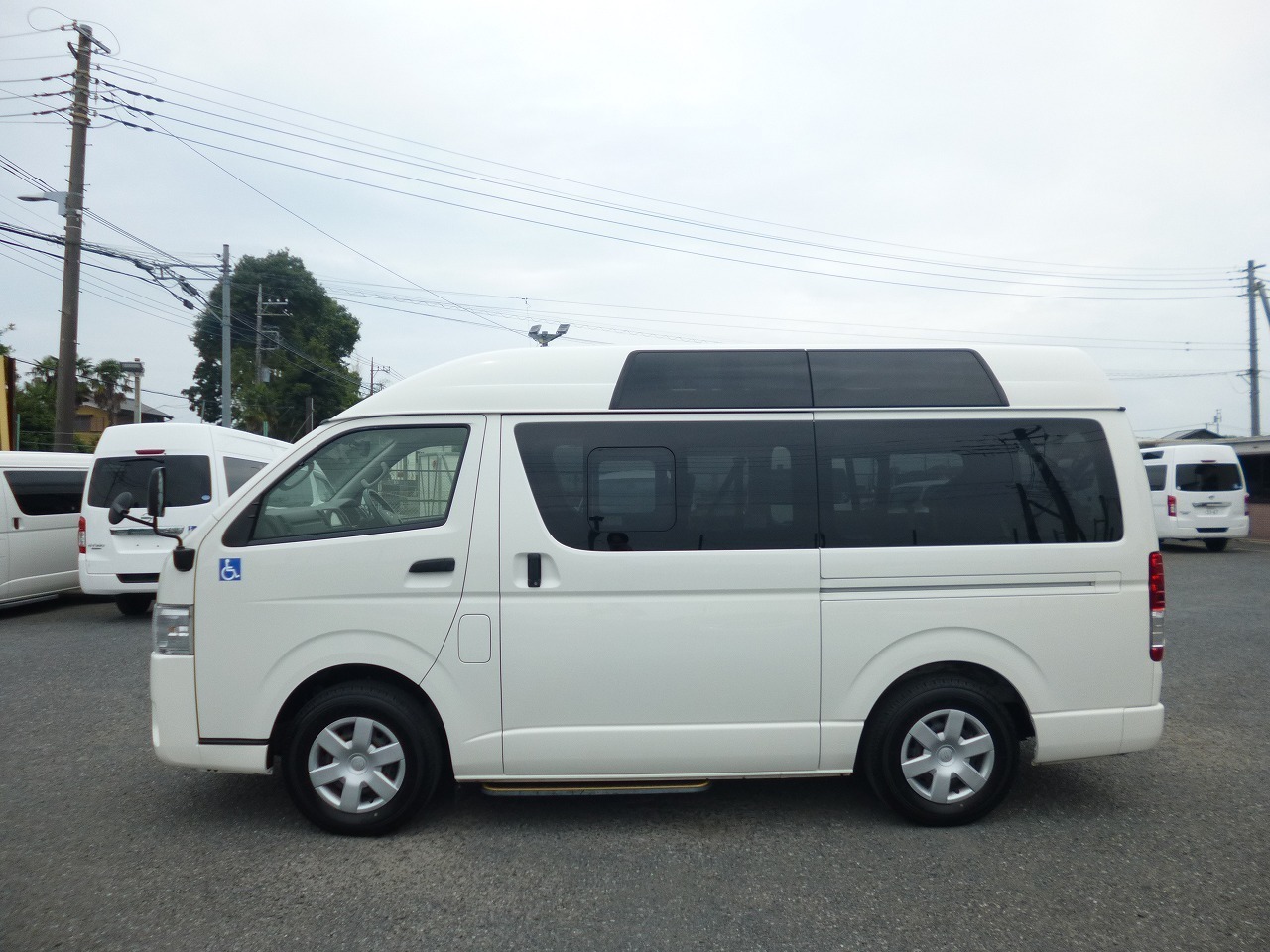 福祉車両　レンタカー　車椅子リフト車　ハイエース(1014)