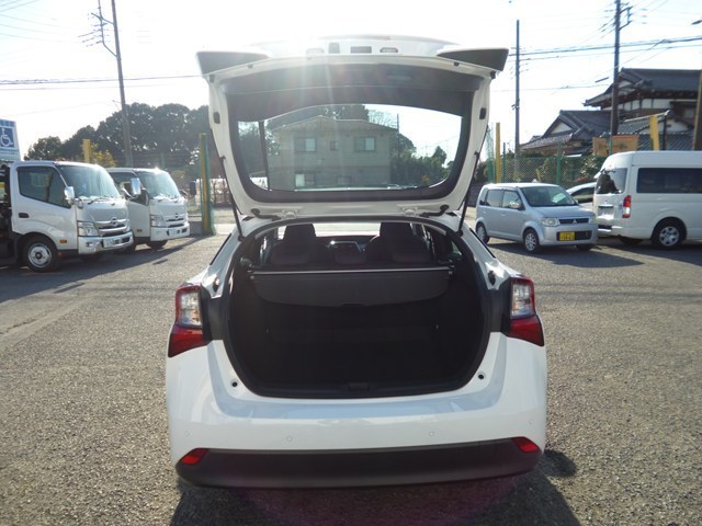 ハイブリッドカー　レンタカー　長期　プリウス・723