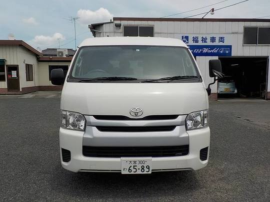 10人乗り大型ワゴン9万円 月 格安長期レンタカー ウェルレンタカー 埼玉県